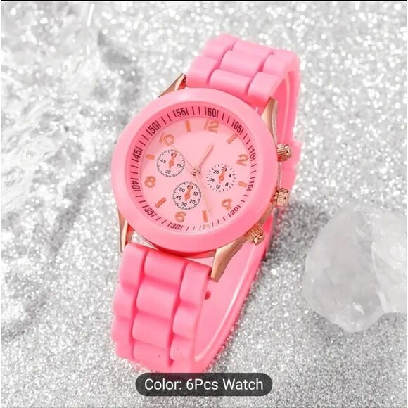 Casual three-eyed Roman scale dial quarts watch set Of 4 - Picture 4 of 5